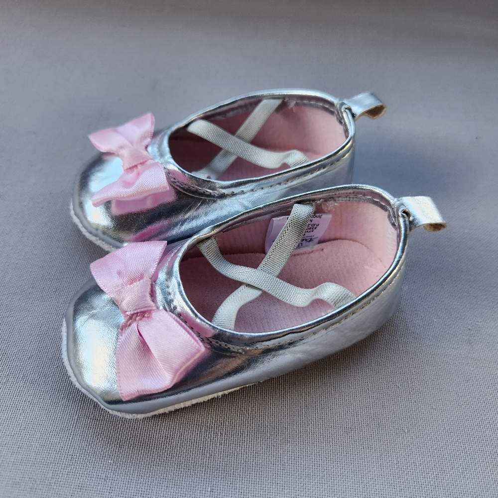 Little treasures silver and pink flats